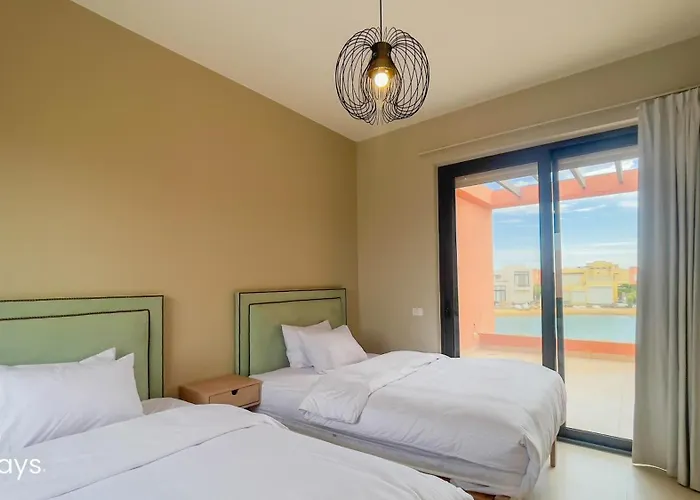 Ollystays Luxury Tawila 3br Townhouse, Lagoon View, Shared Pool Hurghada
