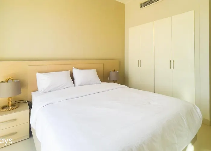 Ollystays Luxury Tawila 3br Townhouse, Lagoon View, Shared Pool Appartamento *