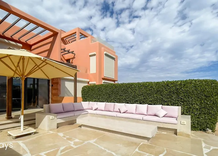 Ollystays Luxury Tawila 3br Townhouse, Lagoon View, Shared Pool * Hurghada